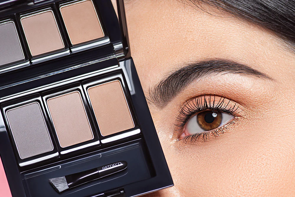 Choosing clear conditioning mascara